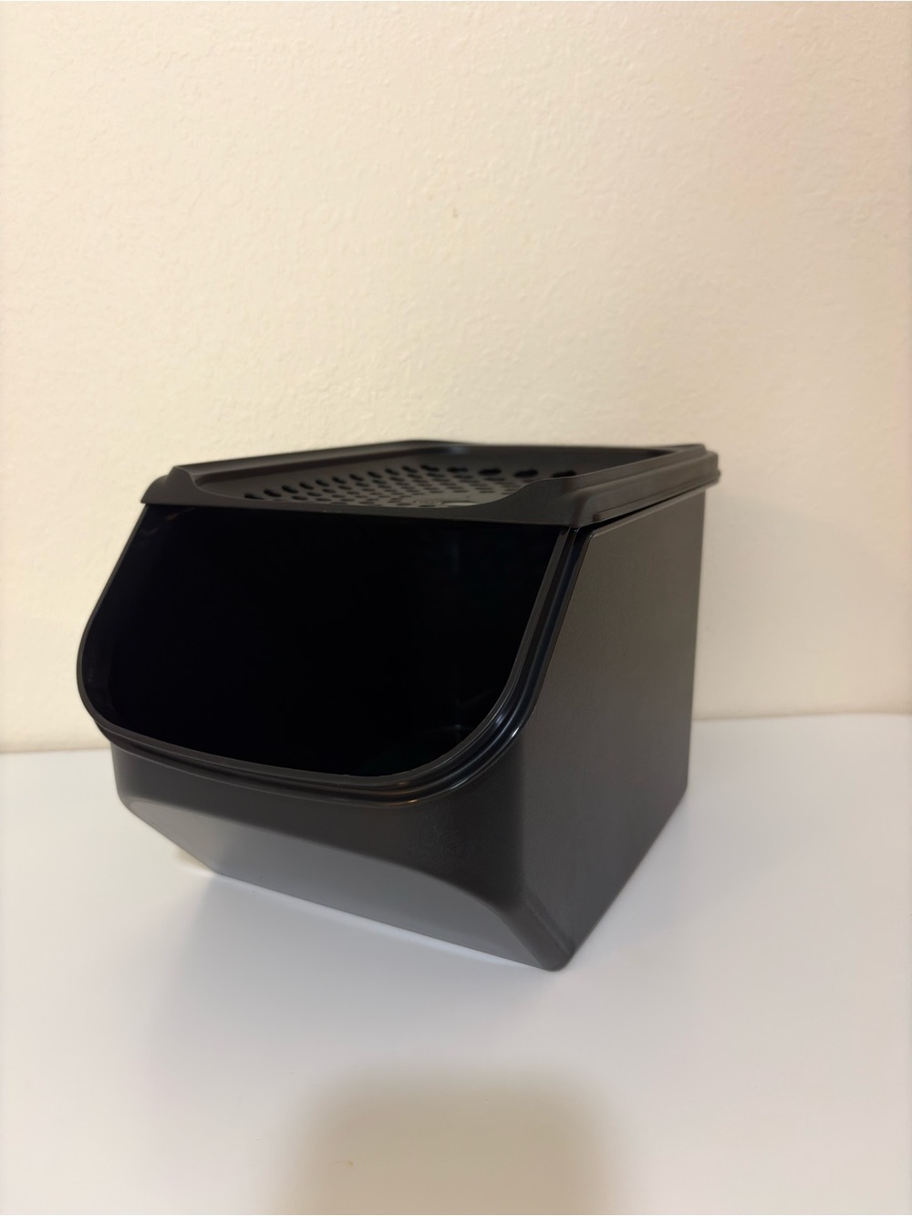 Tupperware Onion & Garlic
Smart® Container - Picture 11 of 15
